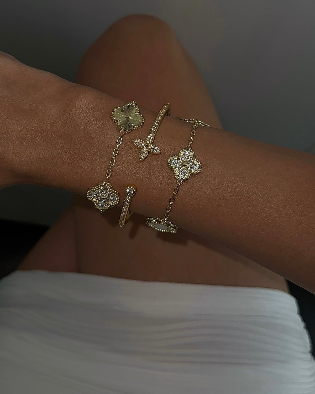 CUFF CRYSTALS BRACELET
