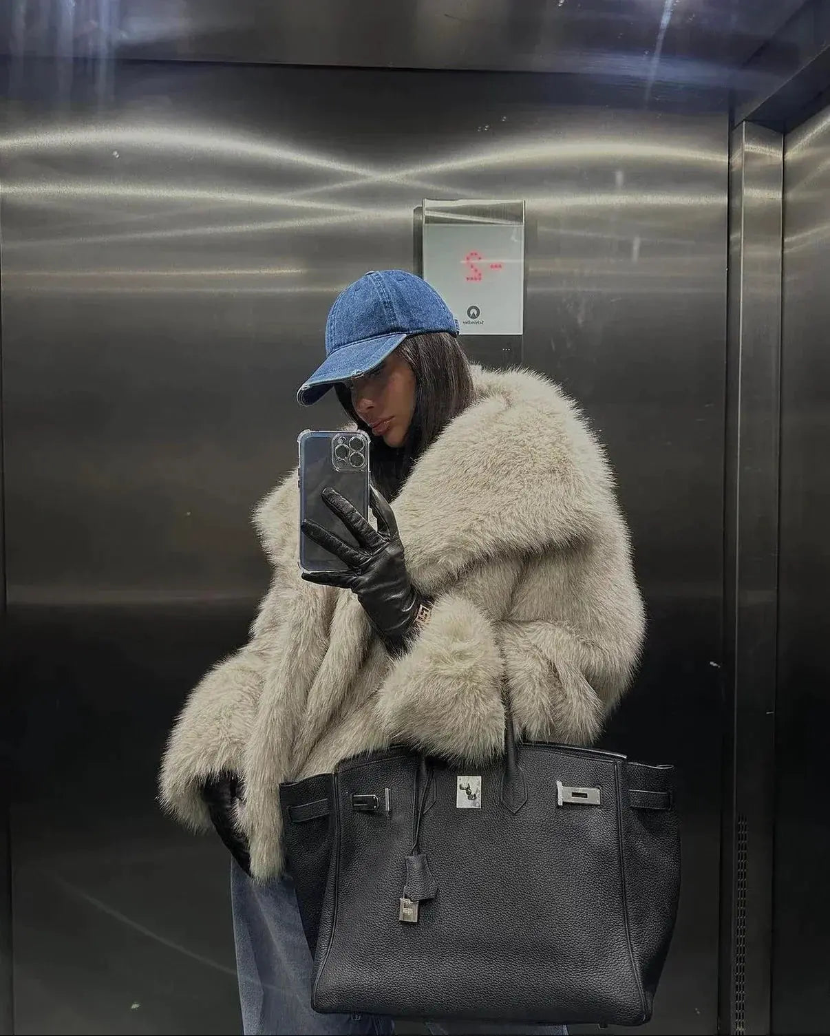 MACY - Fur Coat